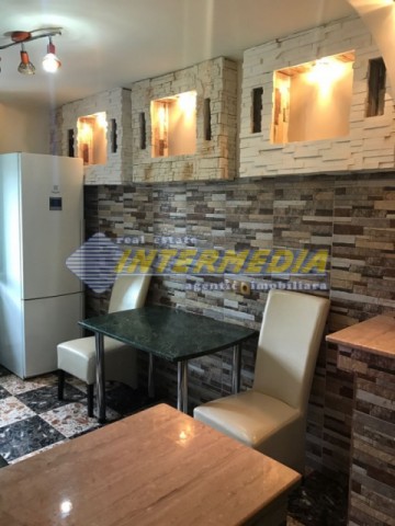 apartament-2-camere-de-inchiriat-cetate-finisat-mobilat-2